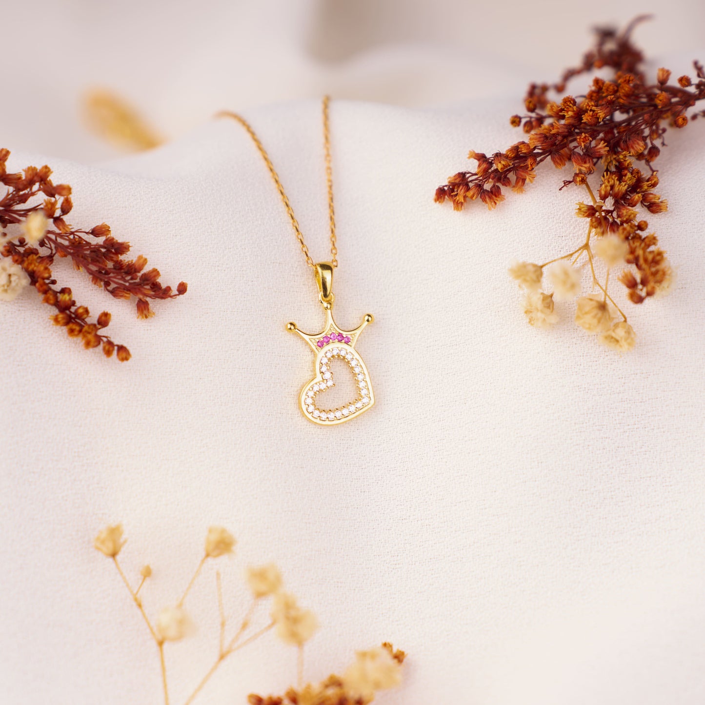 Gold Queen Heart Necklace