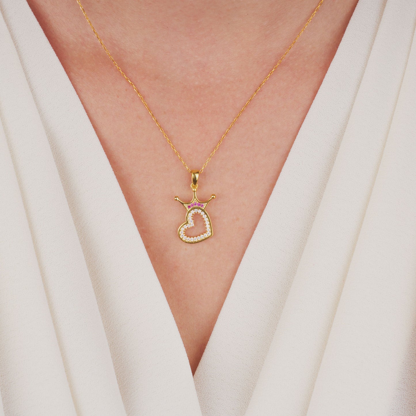 Gold Queen Heart Necklace